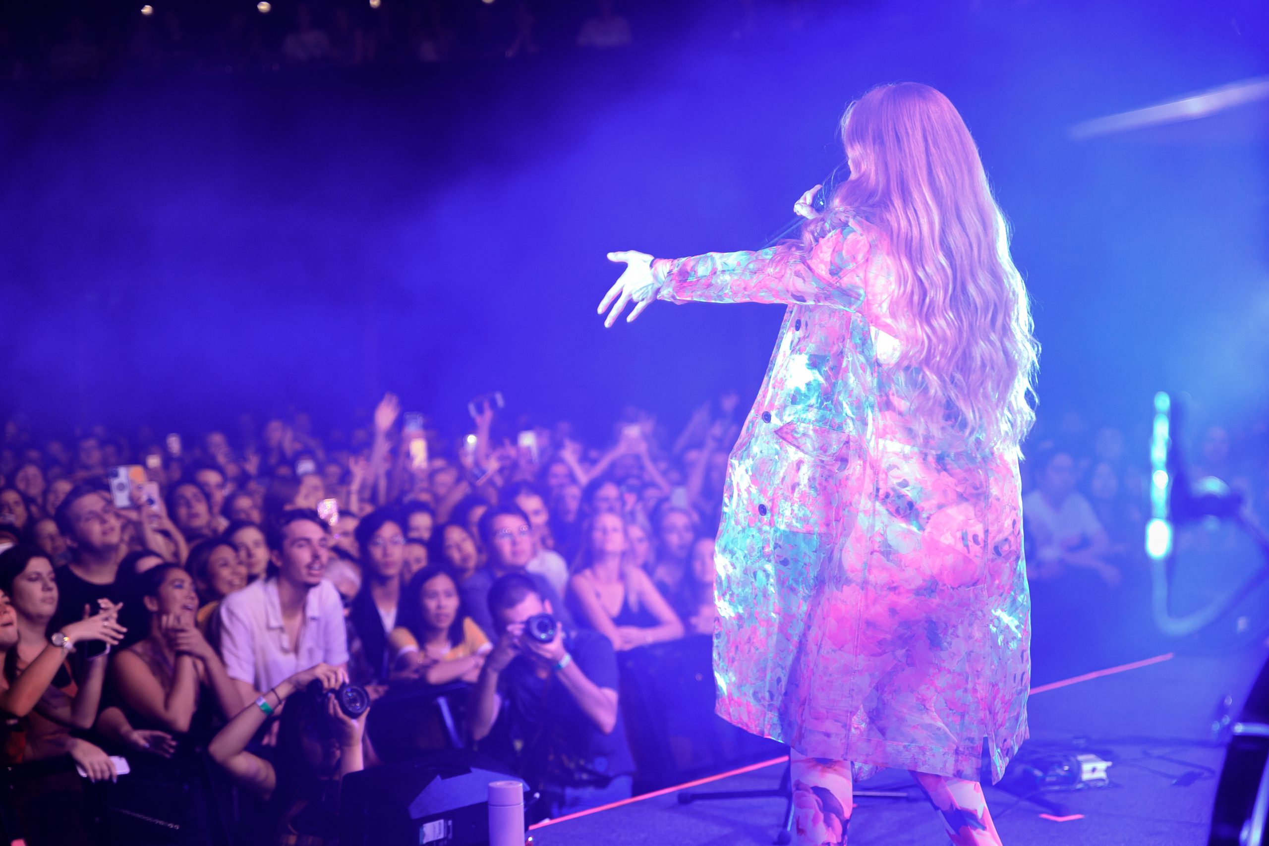 Vera Blue Roundhouse